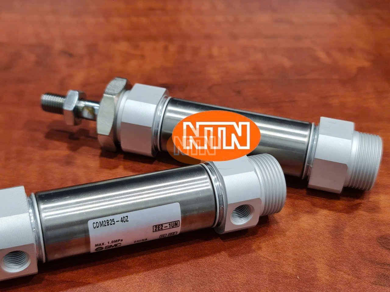 Compact Cylinder SMC CDQ2A40-100DZ Xi lanh khí nén