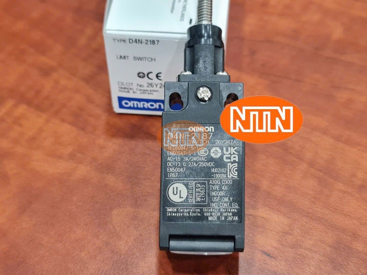 Safety Limit Switch Omron D4N-2187 Công tắc hành trình