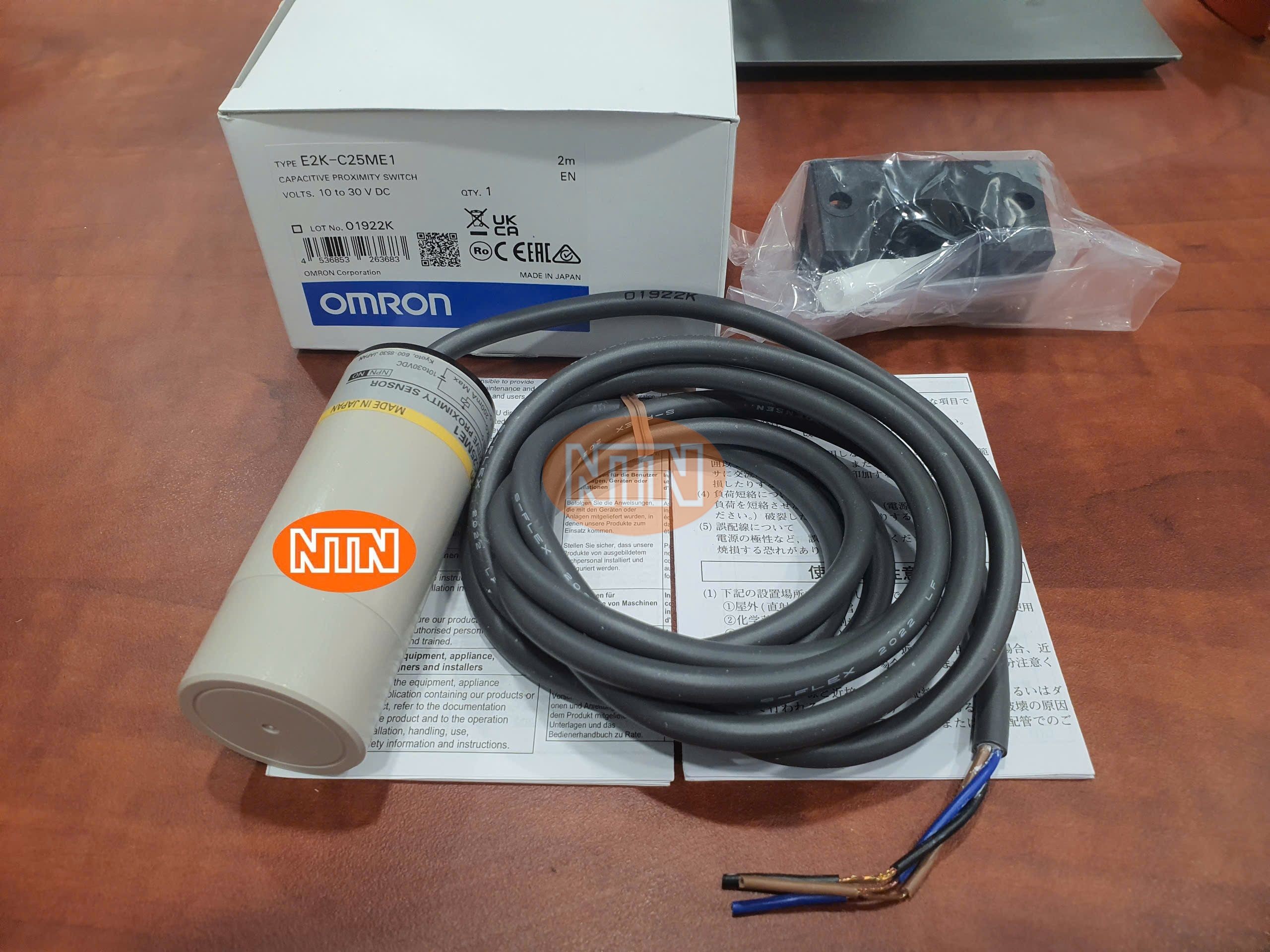 Omron E2K-C25ME1 2M Cảm biến tiệm cận