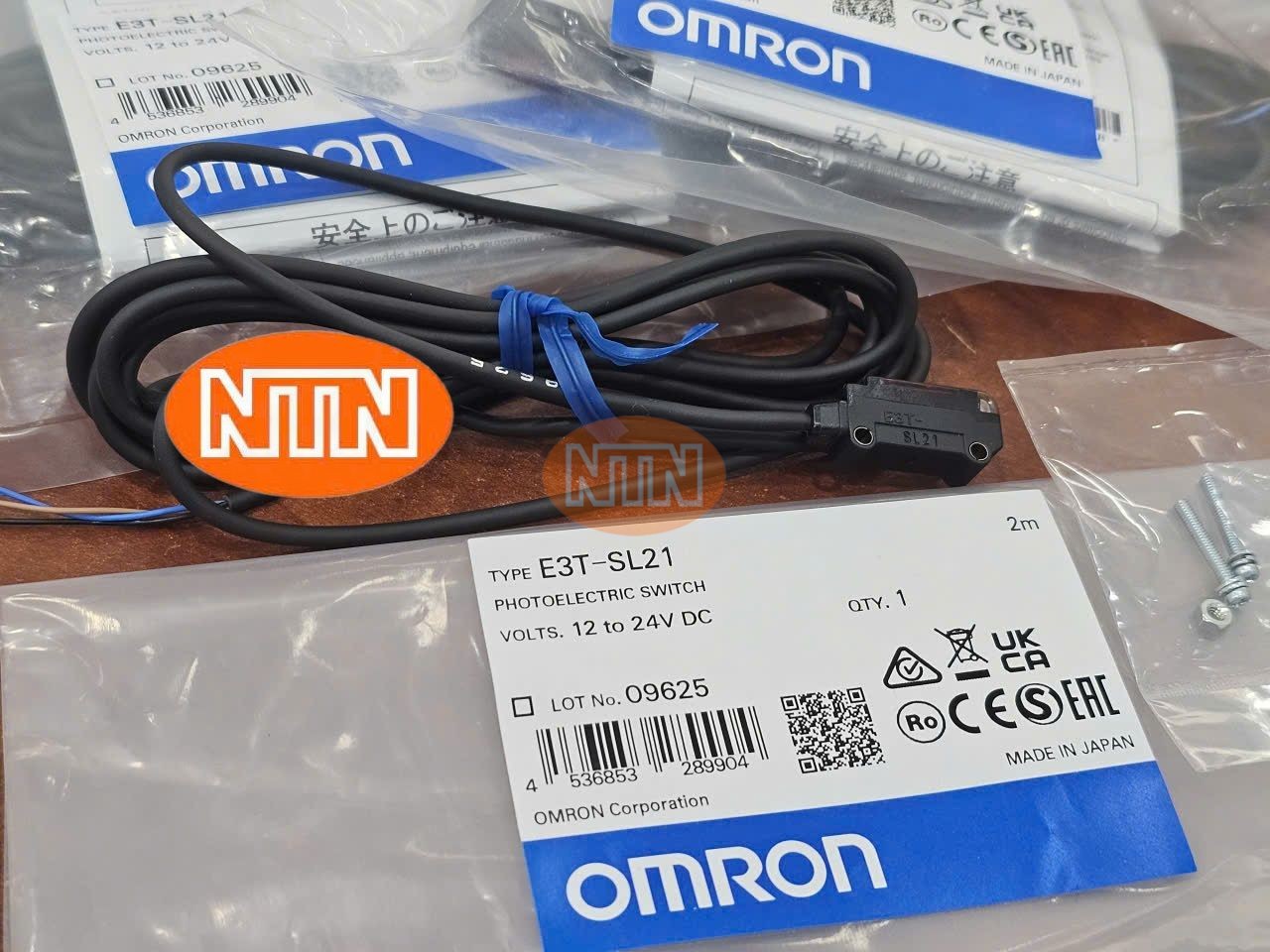 Photoelectric Sensor Omron E3T-SL21 2M Cảm biến quang