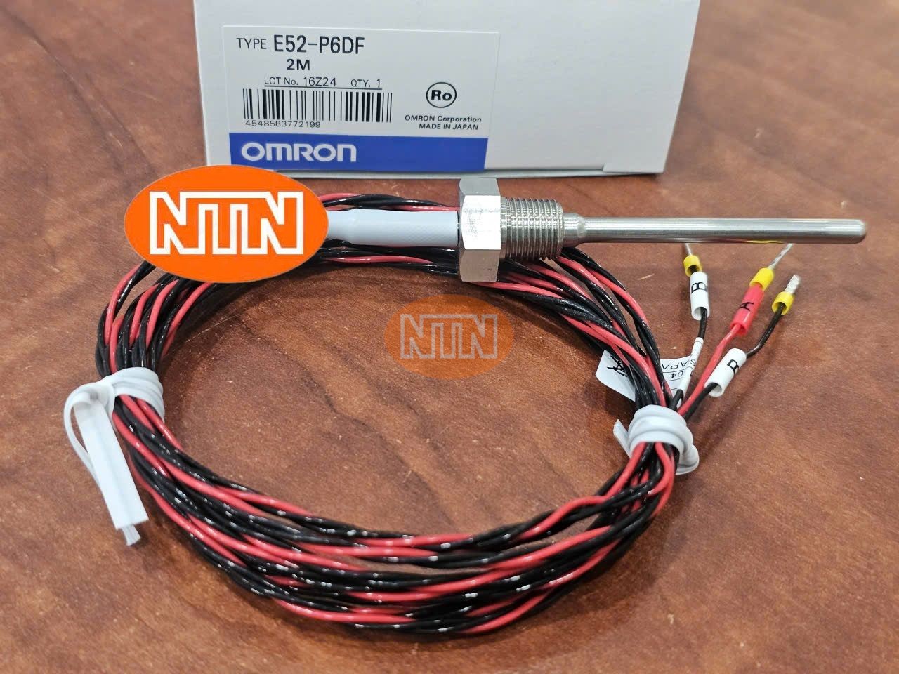 Temperature Sensor Omron E52-P6DF 2M Cảm biến nhiệt độ