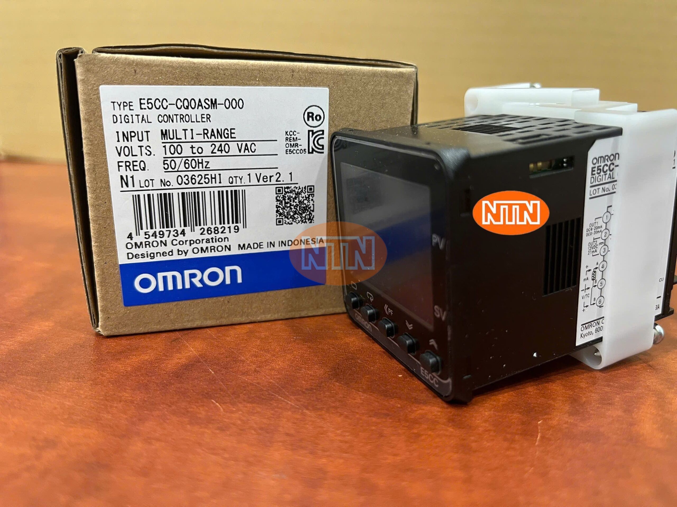 Digital Temperature Controller Omron E5CC-CQ0ASM-000 Bộ điều khiển nhiệt độ