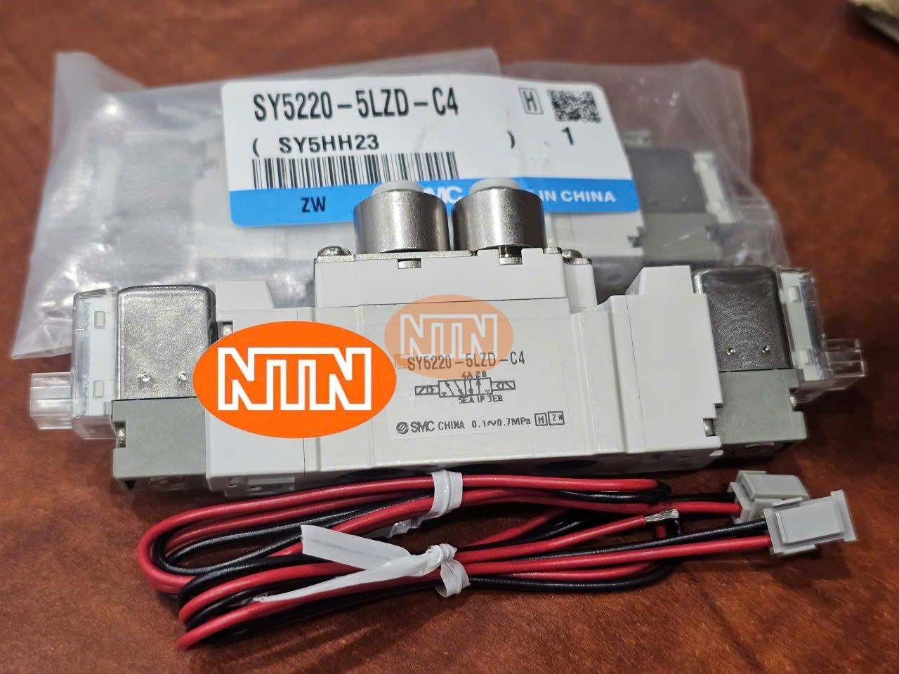 Regulator SMC ITV2030-042L-X7 Bộ điều áp