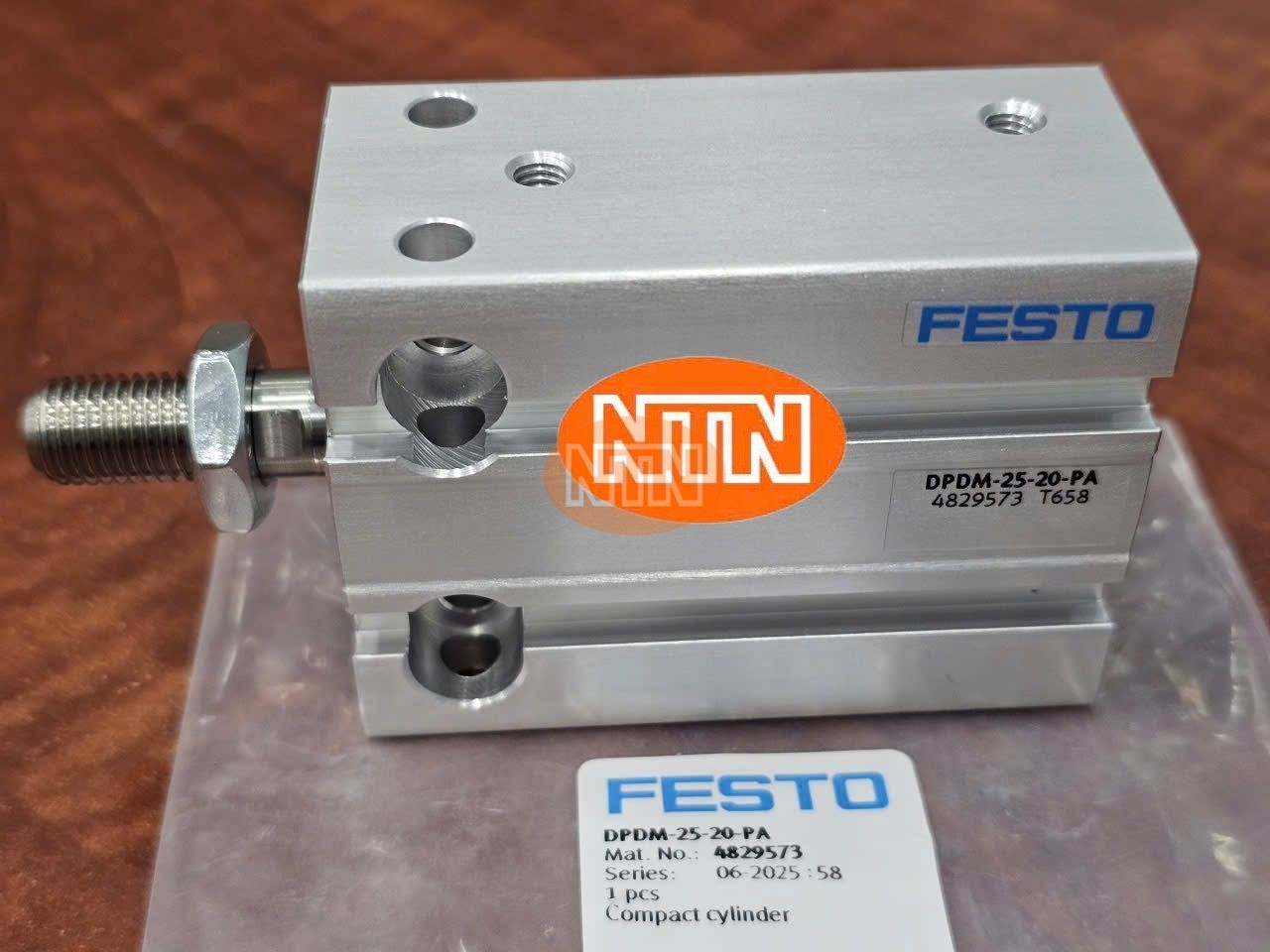 Proximity Sensor TAIYO L3-241 Cảm biến tiệm cận