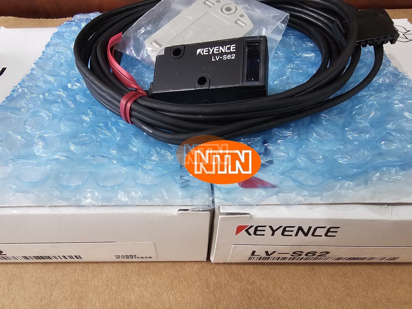 Laser sensor Keyence LV-S62 Đầu cảm biến laser