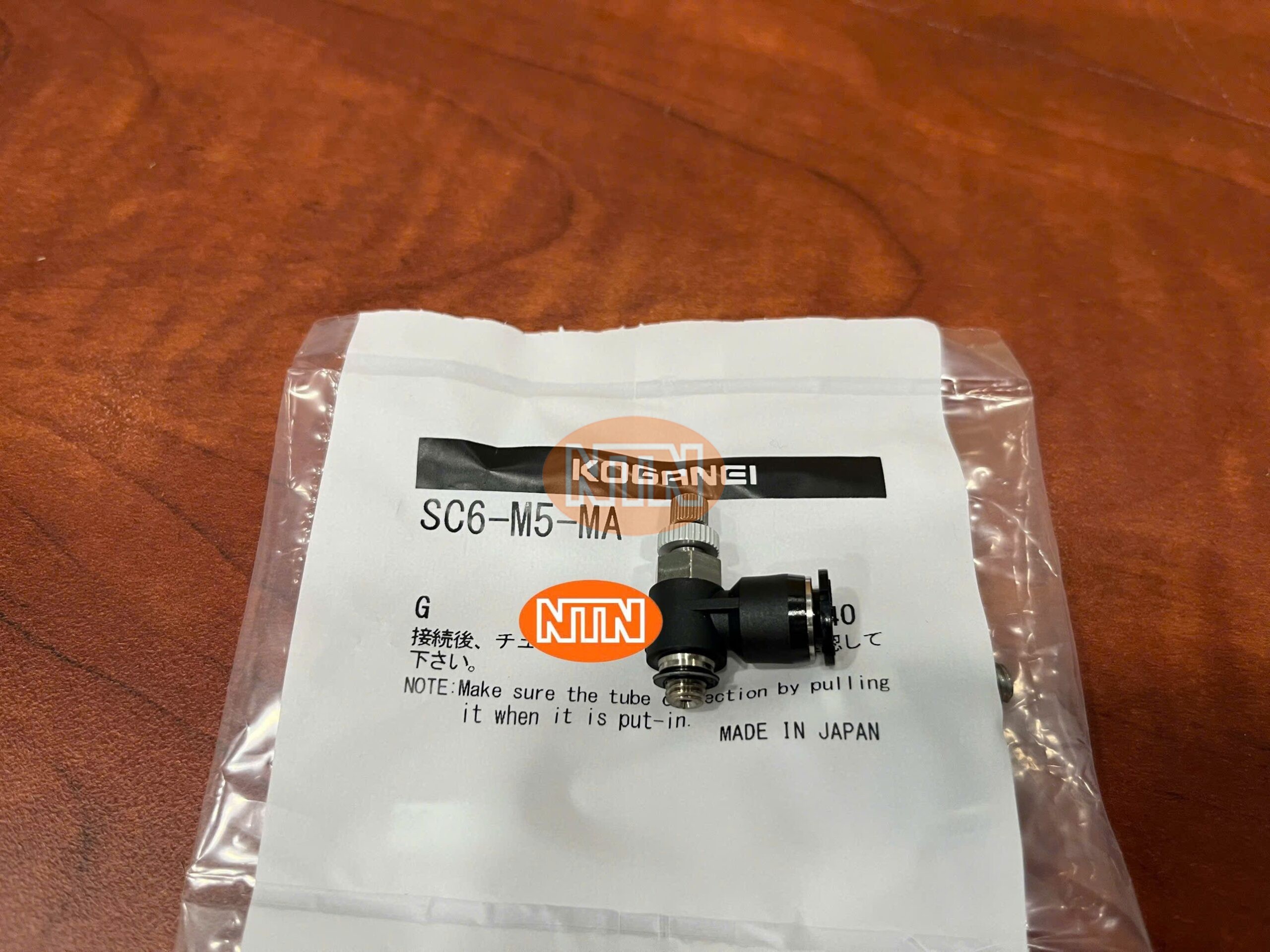 Laser Sensor Keyence LR-ZB100CN Cảm biến laser