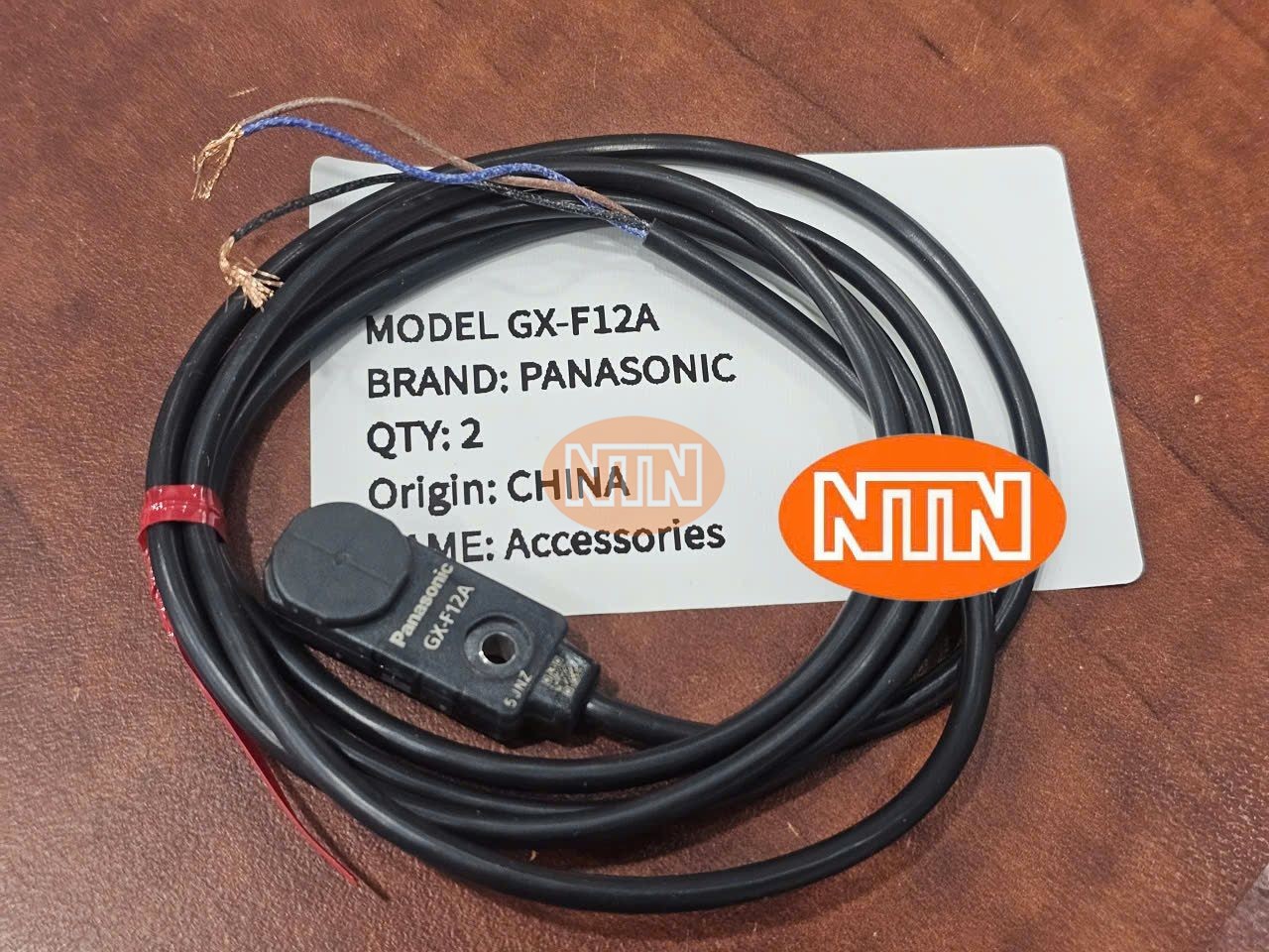 Air Gripper SMC MHC2-16D Xi lanh kẹp