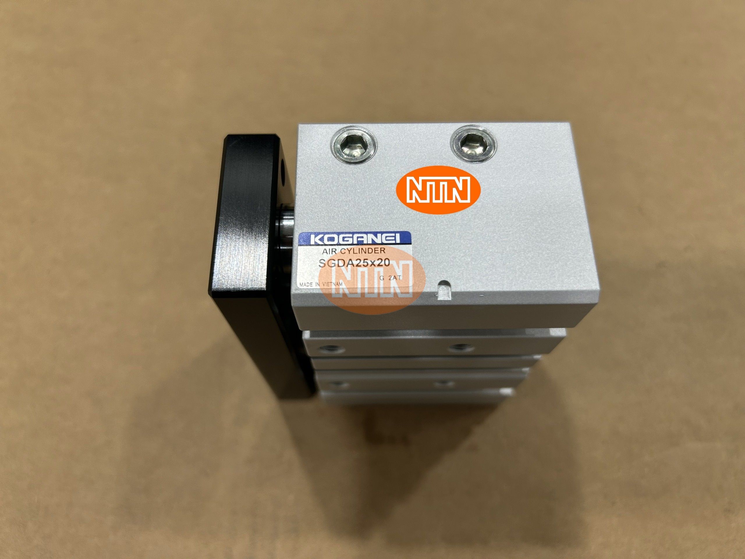 Regulator Norgren R17-B00-RNLC Bộ điều áp