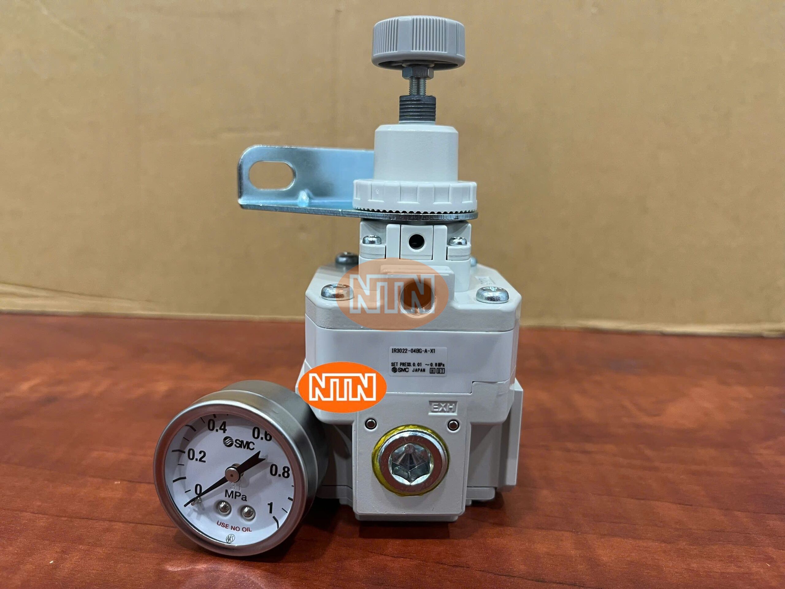Regulator SMC IR3022-04BG-A-X1 Bộ điều áp