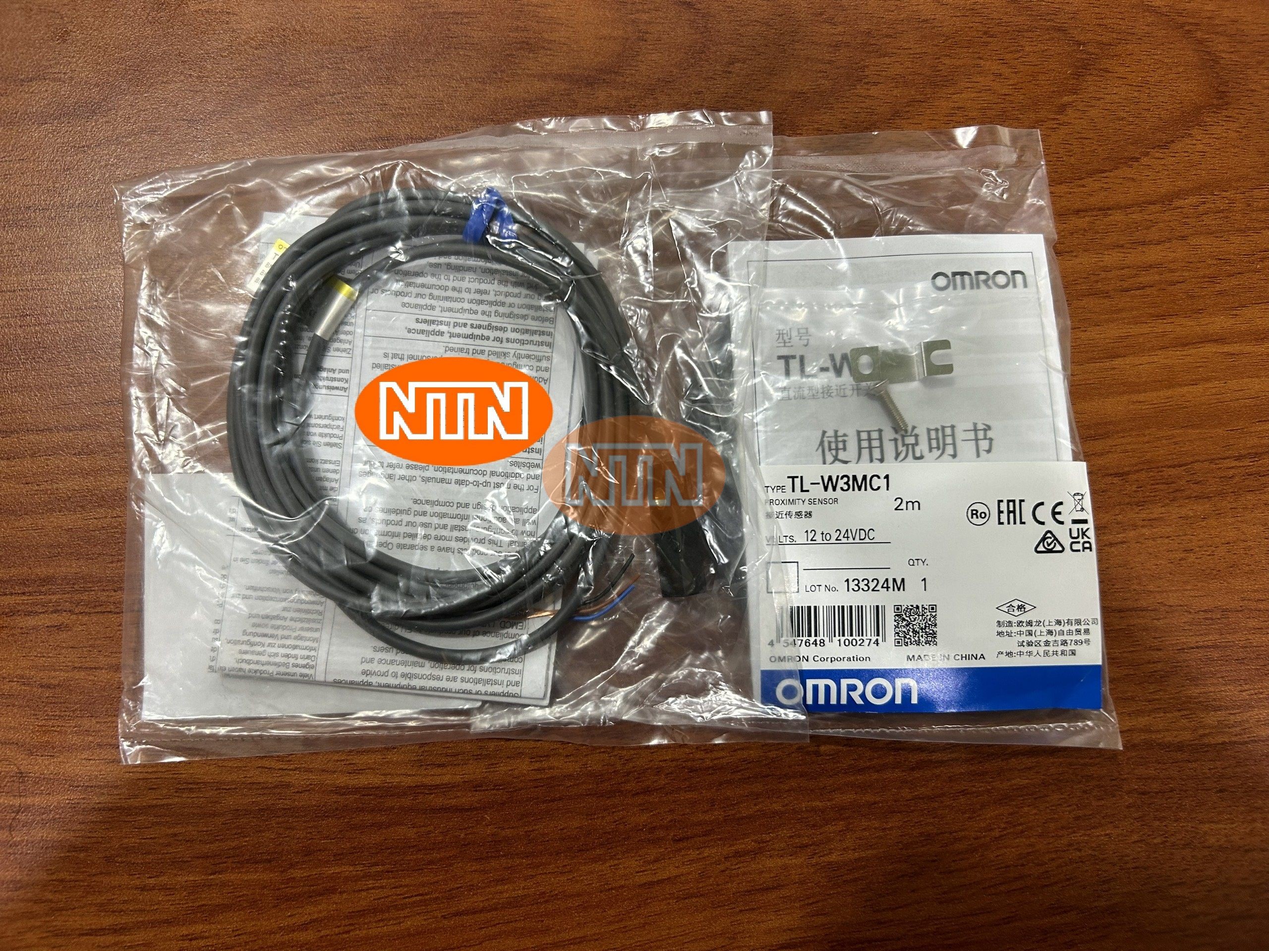 Proximity sensor Omron TL-W3MC1 Cảm biến tiệm cận