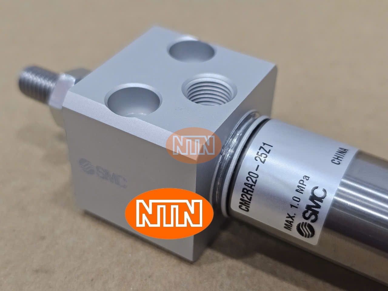 Xi lanh khí nén SMC CM2RA20-25Z1