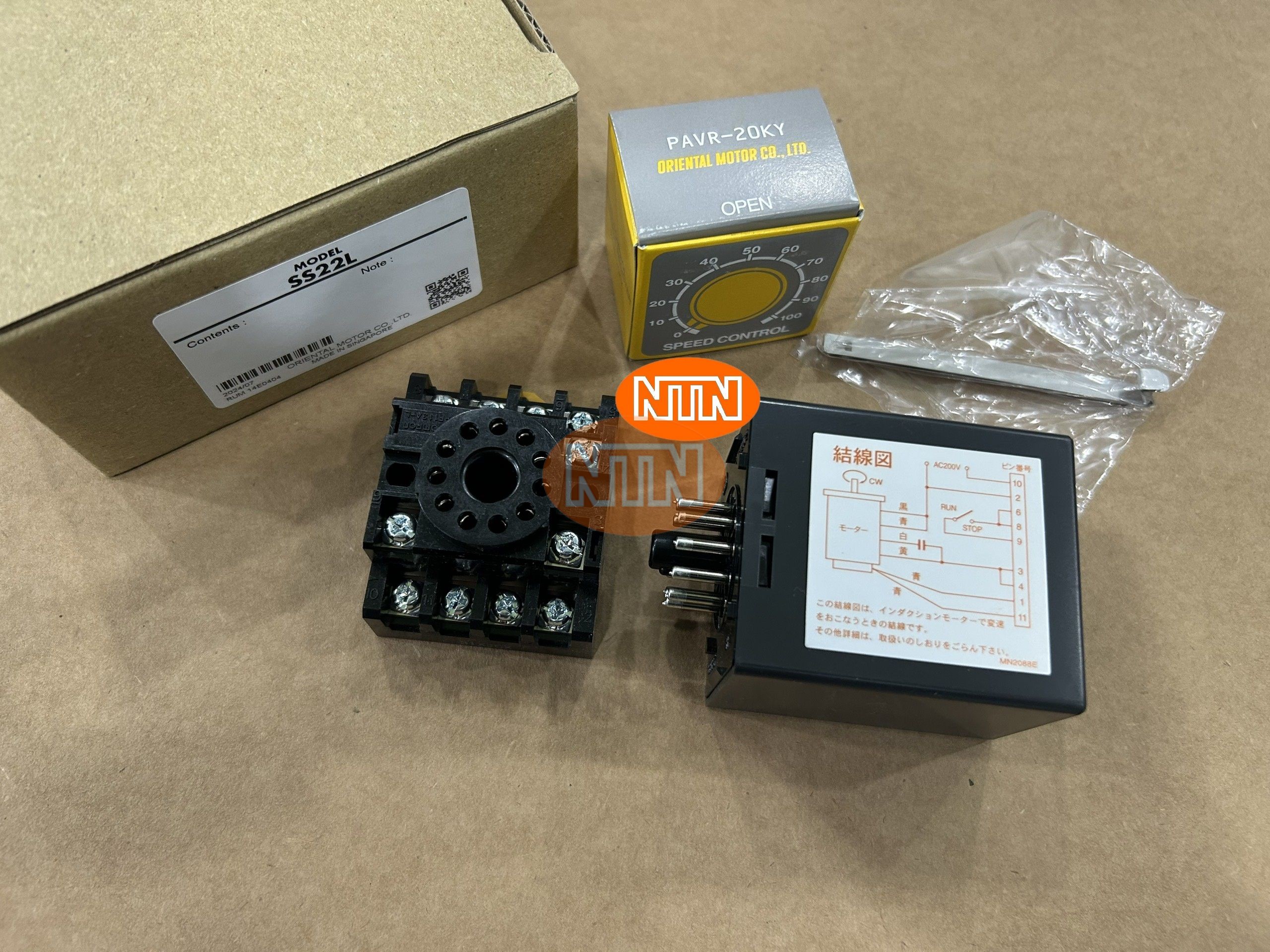 Vacuum Unit Ejector SMC ZQ101UA-Q15L-F-00 Bộ tạo chân không